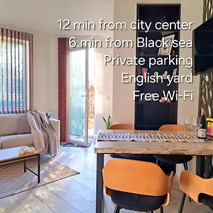 Saint Nicholas Lovely 2 Bedroom With Sunny Garden Варна